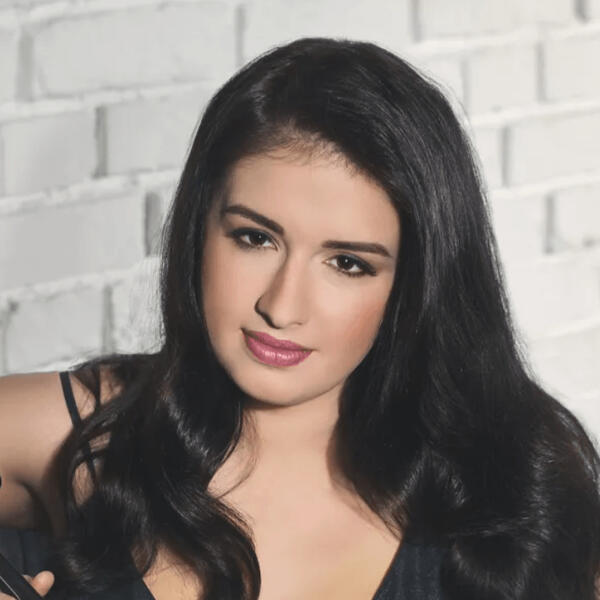 sara dragan's headshot sara dragan's headshot